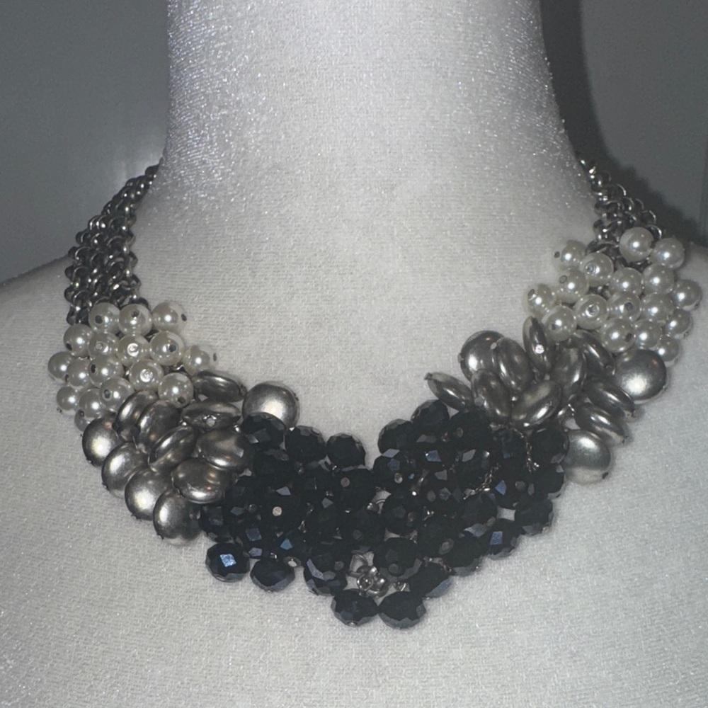 Elegant Black and Silver Beaded Necklace